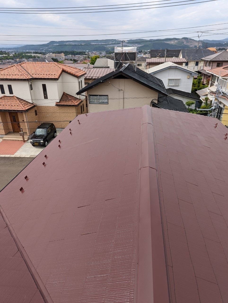 屋根塗装後の戸建て